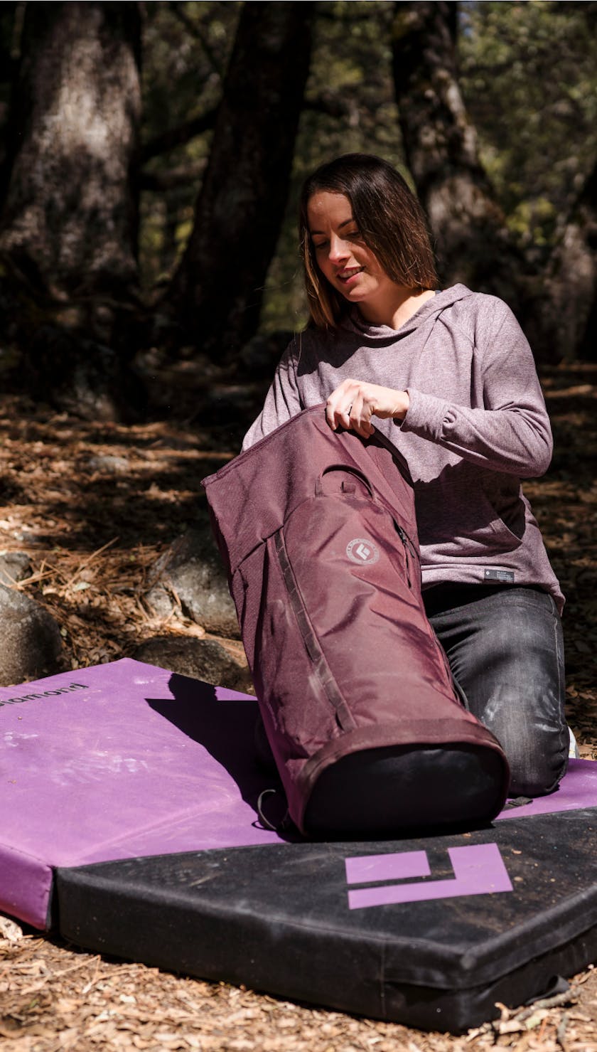 Girl packing her bagpack