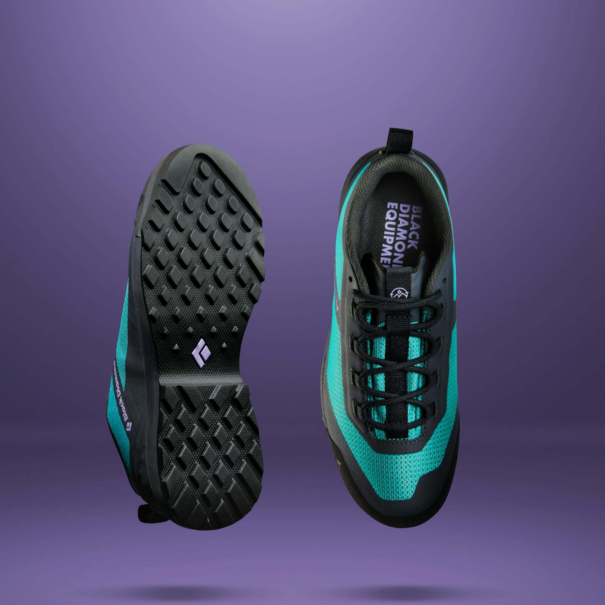 Super comfortable molded EVA midsole with Bloom algae-infused foam