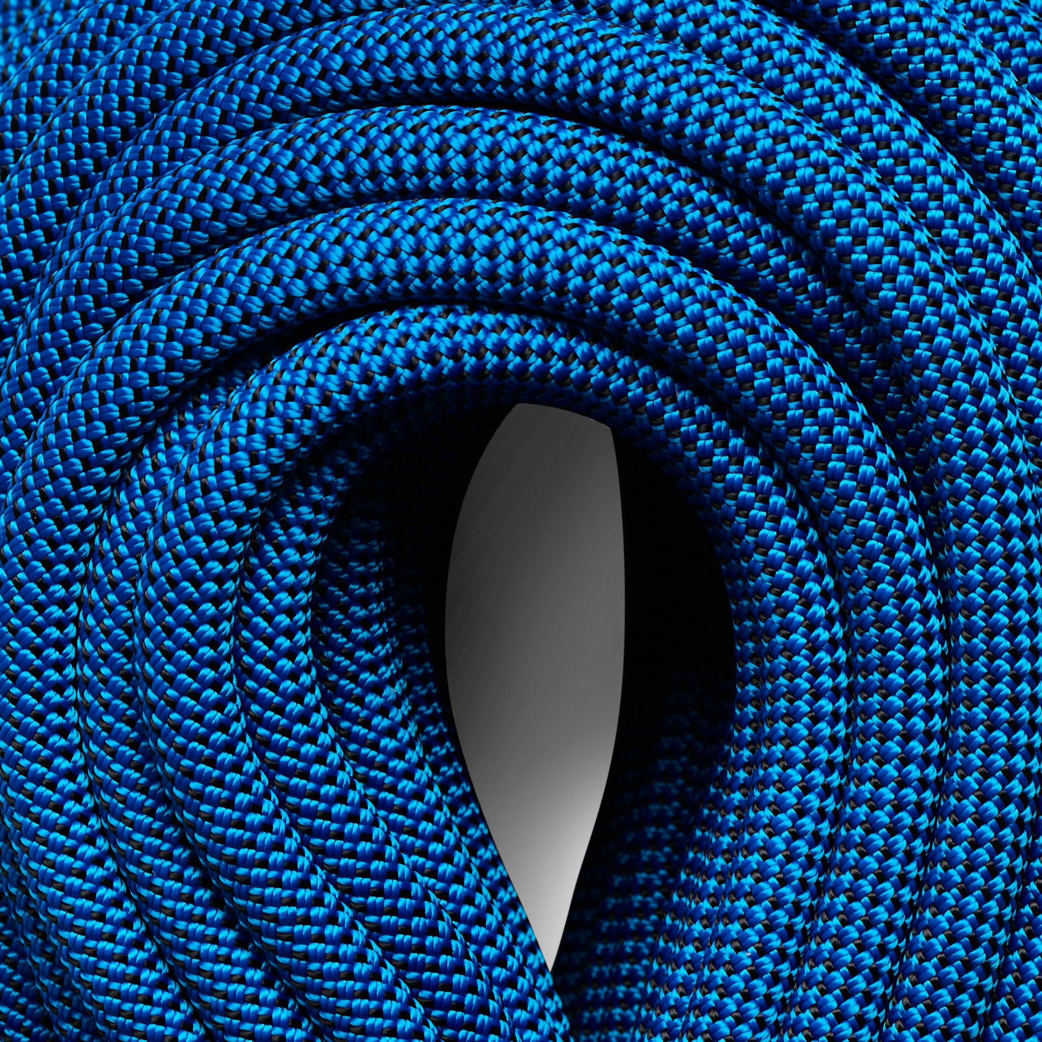 A detail shot of the blue 9.9 Climbing Rope.