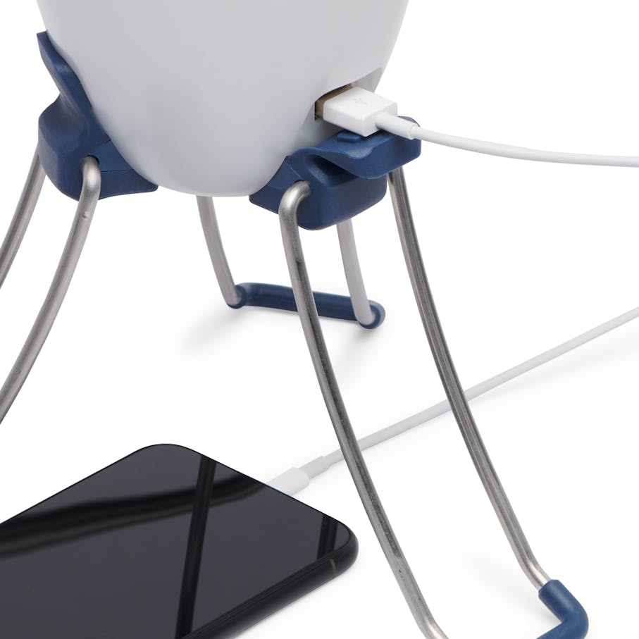 USB-A charge out port