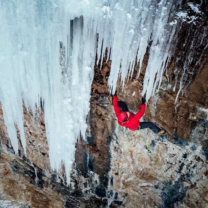 Black Diamond Athlete Aaron Mulkey climbing ice in Cody, Wyoming | Best Ice Climbing Tools