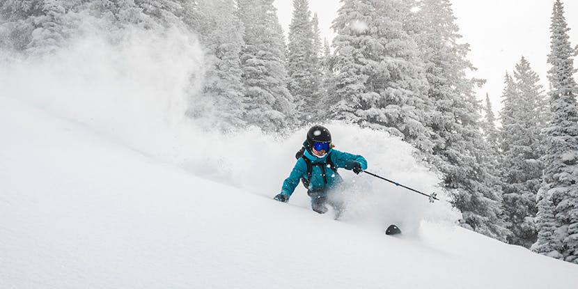 skier going into a turn