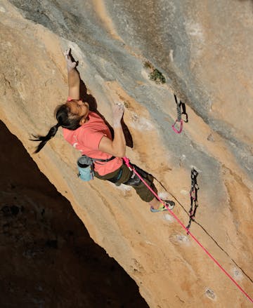 Black Diamond ambassador Chaehyun Seo climbing La Rambla.