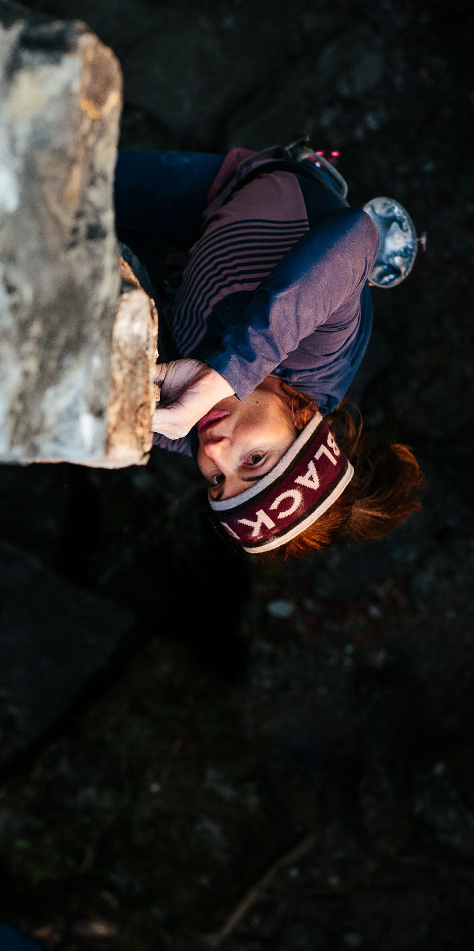 babsi climbing a sport route outside