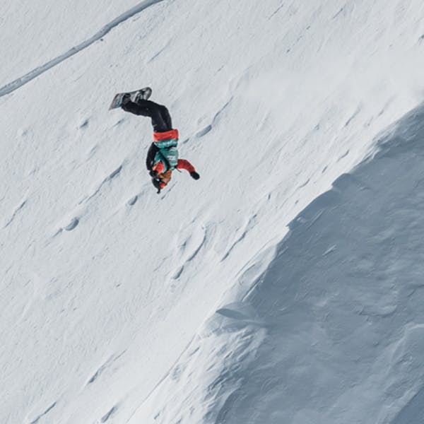 Victor snowboarding