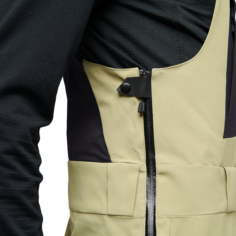 Right side 3/4 length two-way zipper for easy on/off and venting