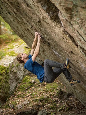 BOULDERBALL - Discover the smallest bouldering hall in the world