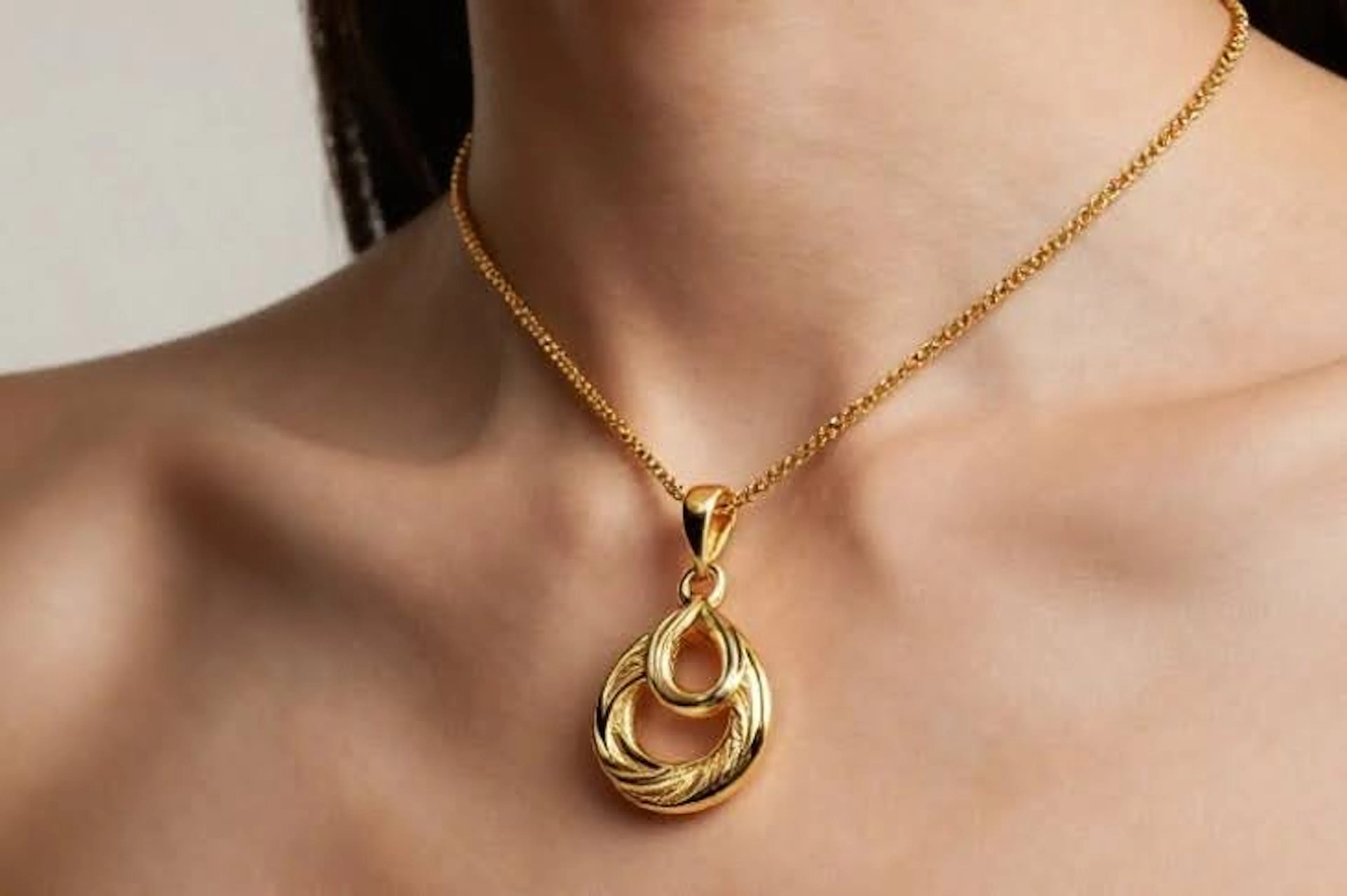 Necklace and Pendant Prompts