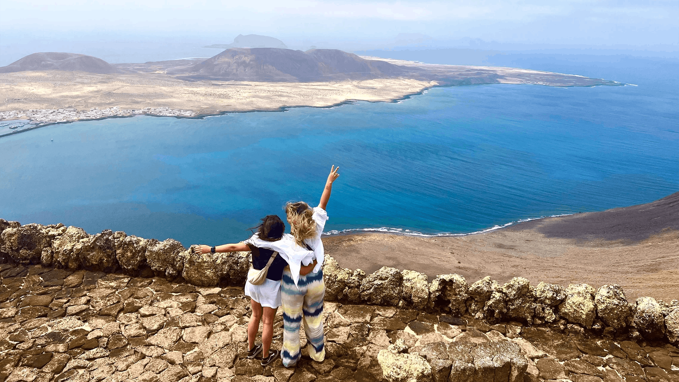 2 ragazze al mare a Fuerteventura