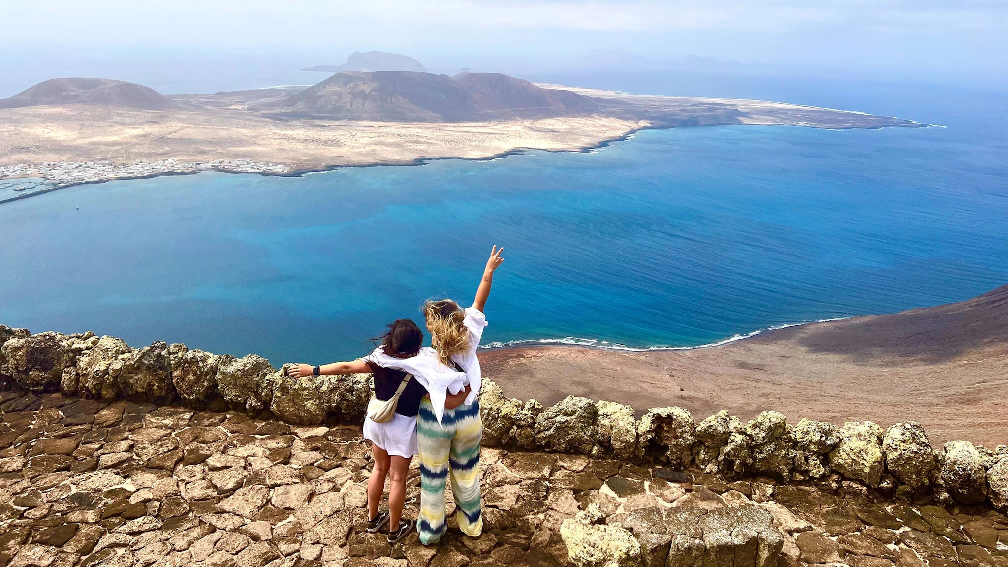 2 ragazze al mare a Fuerteventura