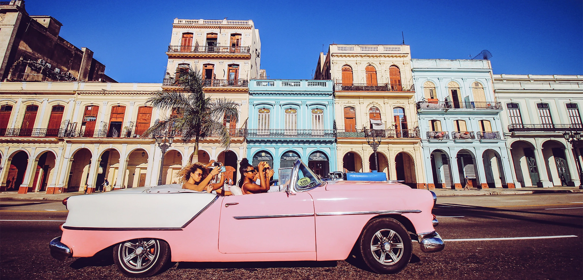 I viaggi organizzati a Cuba di Utravel ti portano in un mare da sogno.