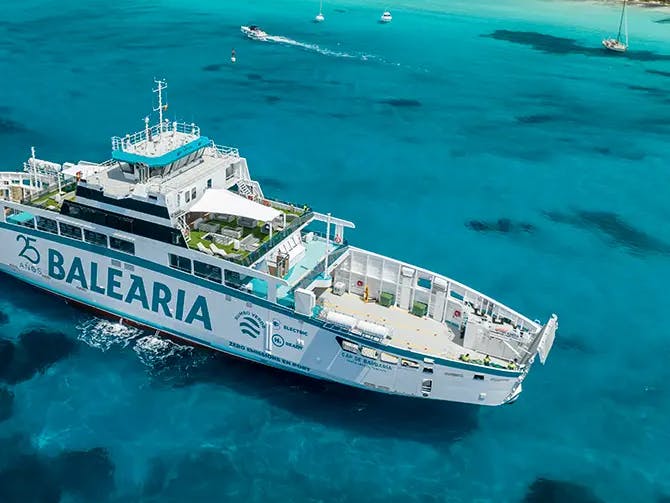 Esperienza a Ibiza - Formentera Ferry Trip