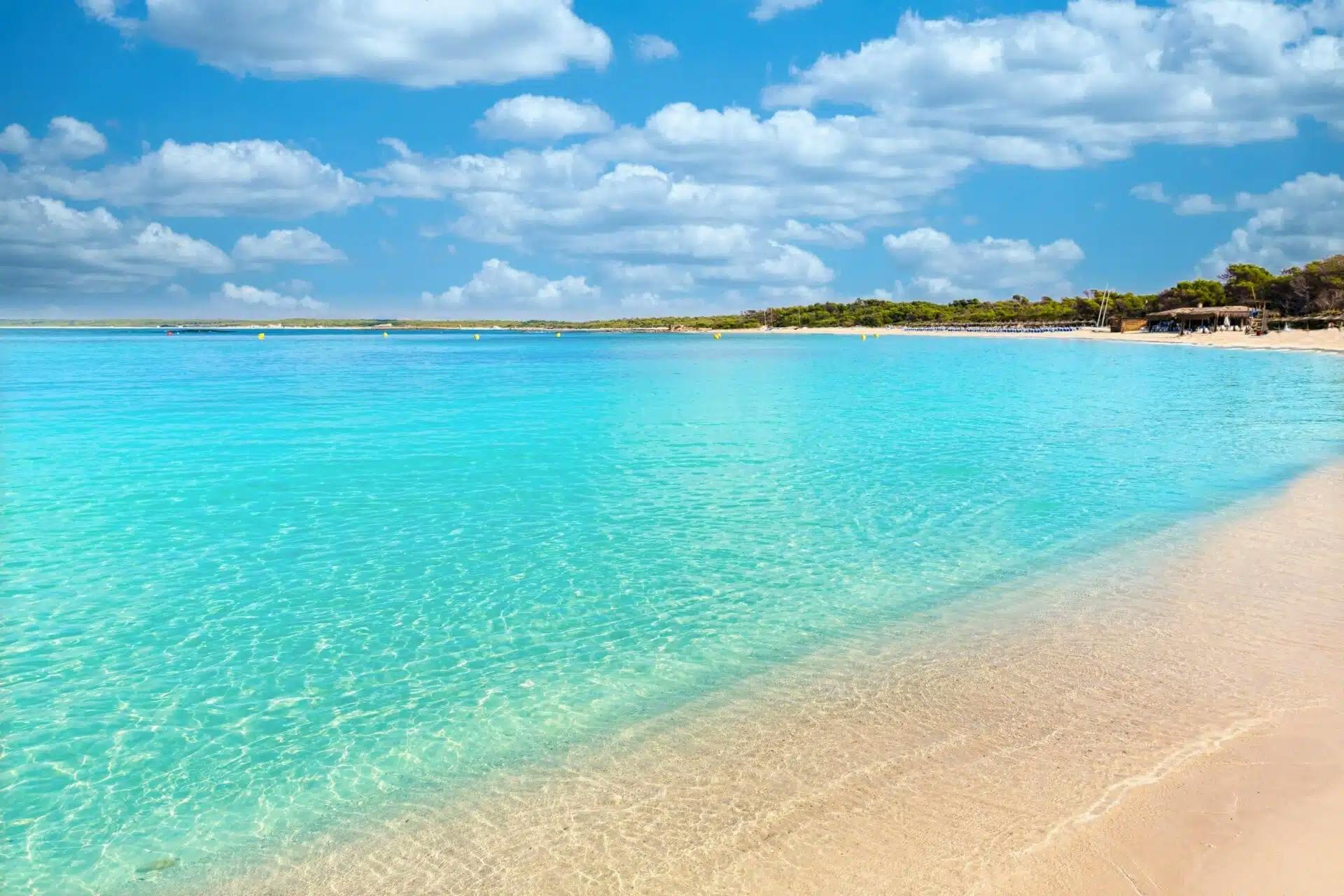 Es Trenc è una delle spiagge più belle e famose di Maiorca