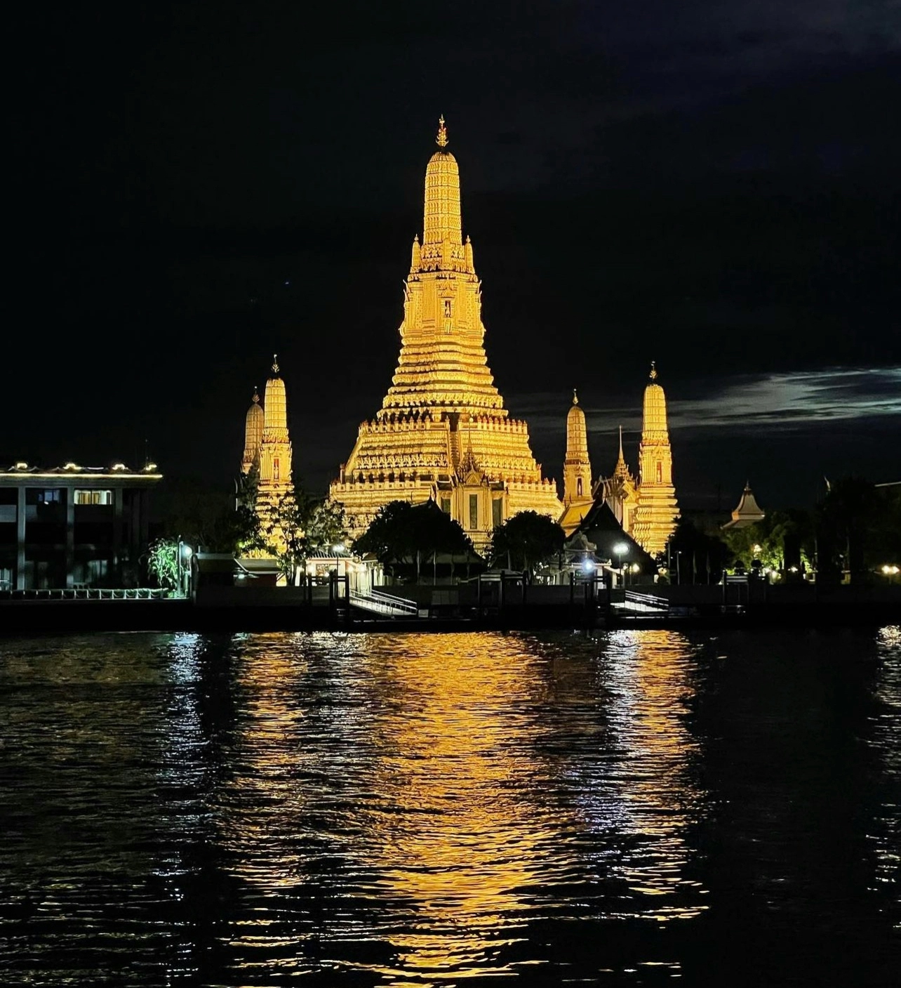 Il Wat Arun è una delle cose da fare assolutamente a Bangkok