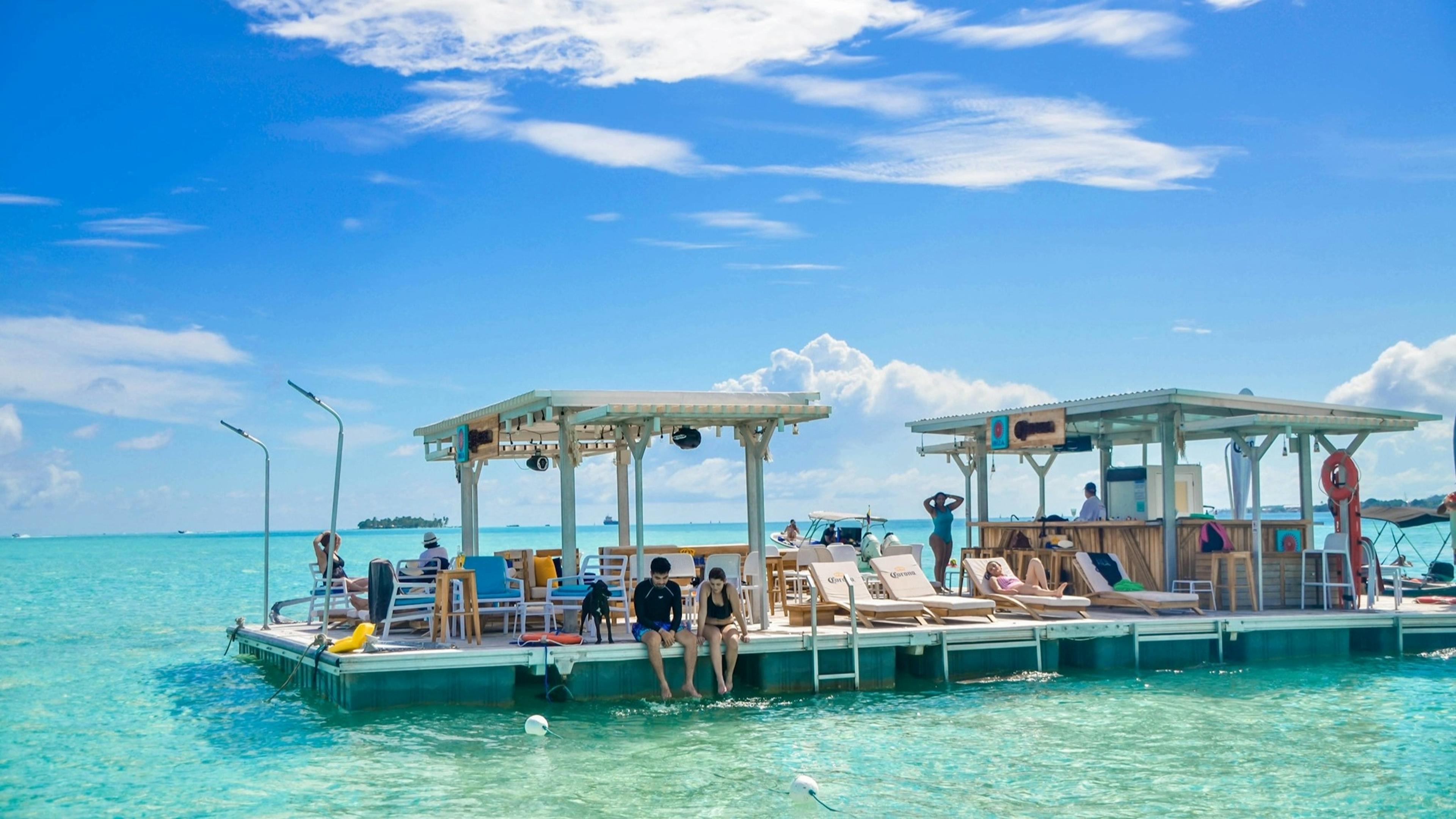 Ibiza Floating Bar a San Andres