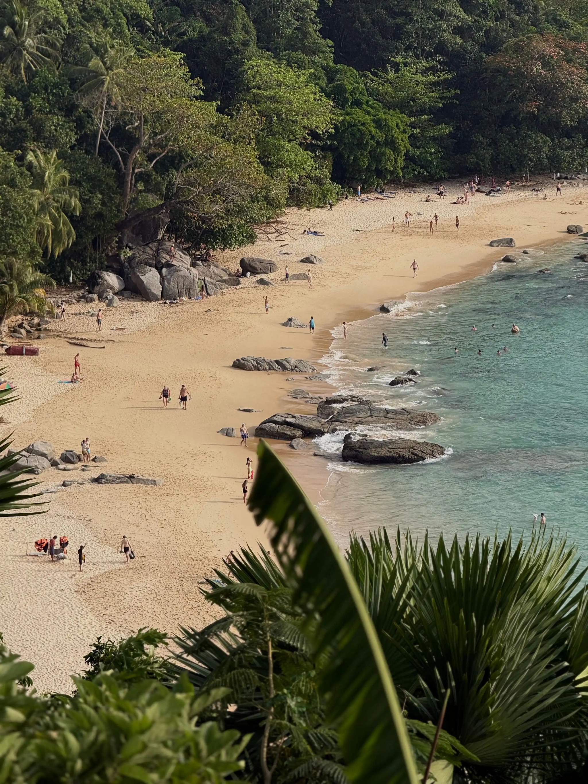 Sabbia fine e acqua turchese a Phuket