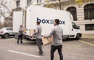 El equipo de box2box siempre dispuesto a ayudarte con tu mudanza