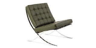 Mies Van Der Rohe fue un arquitecto que diseñó la silla Barcelona junto con Lilly Reich.