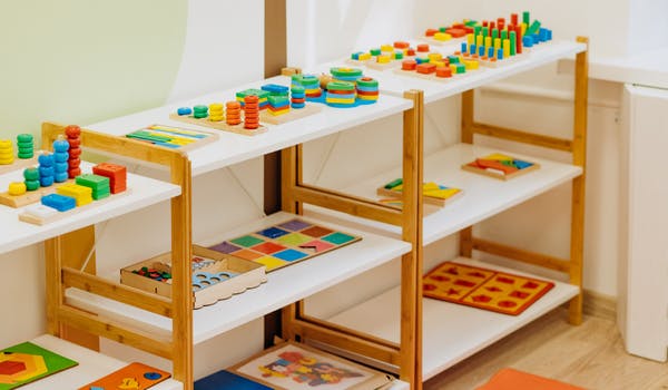 Estantería horizontal para guardar juguetes de tus hijos