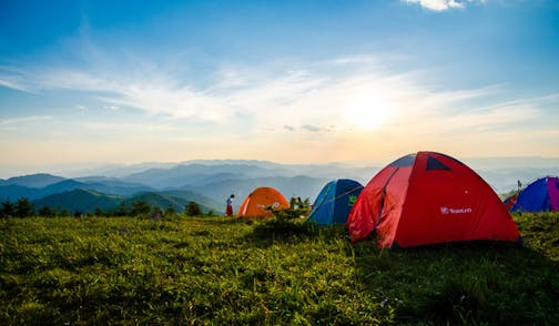 Disfruta de un fin de semana de acampada con tus amigos 