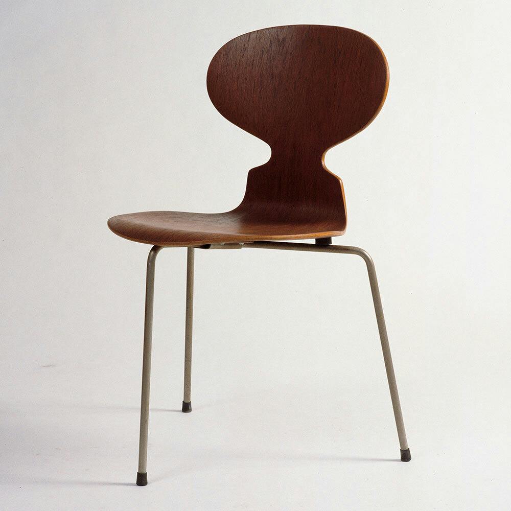 Ant chair fue diseñada en el año 1952 por Ane Jacobsen 