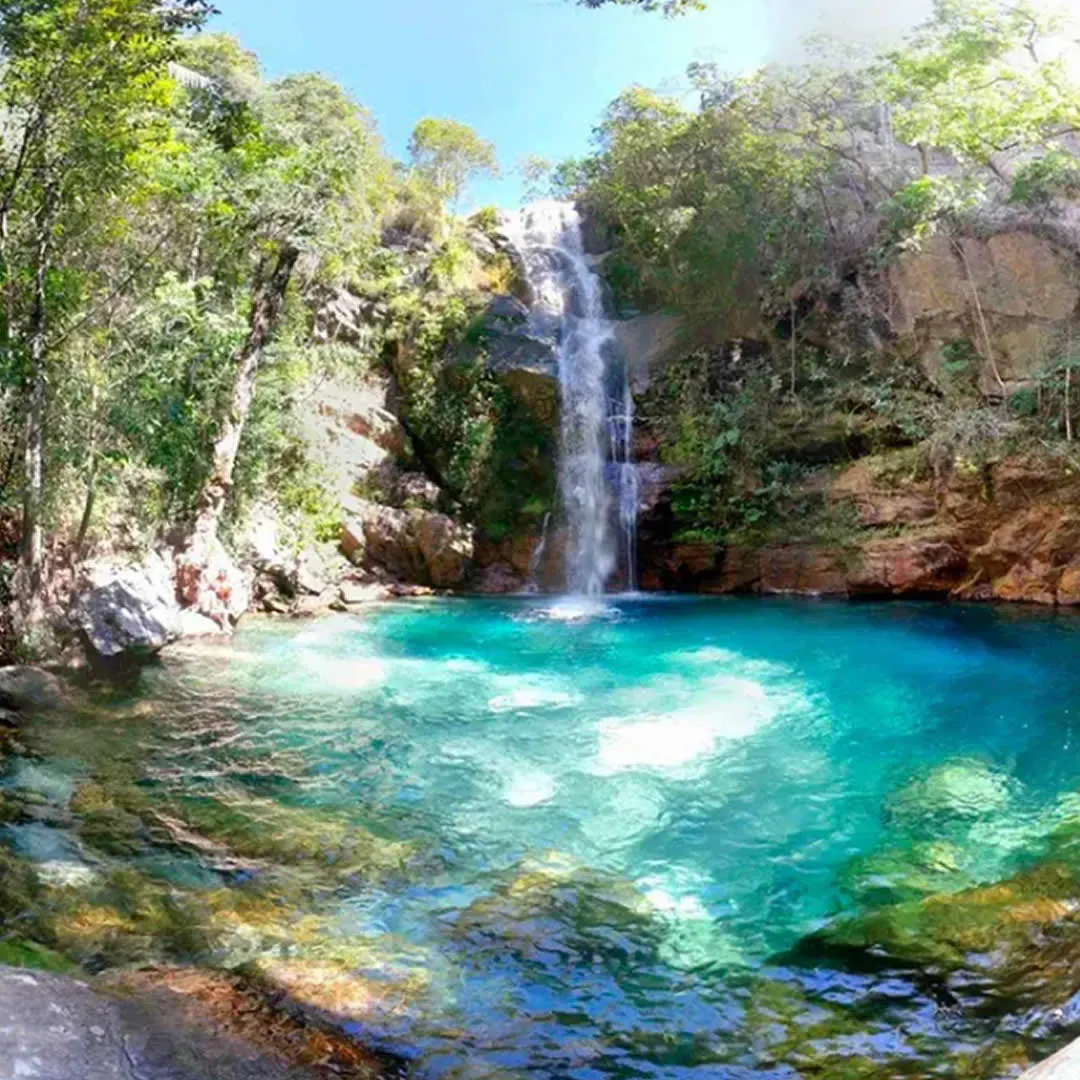 Cachoeira Santa Bárbara e sua piscina natural