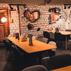 Salle intérieure d'un restaurant