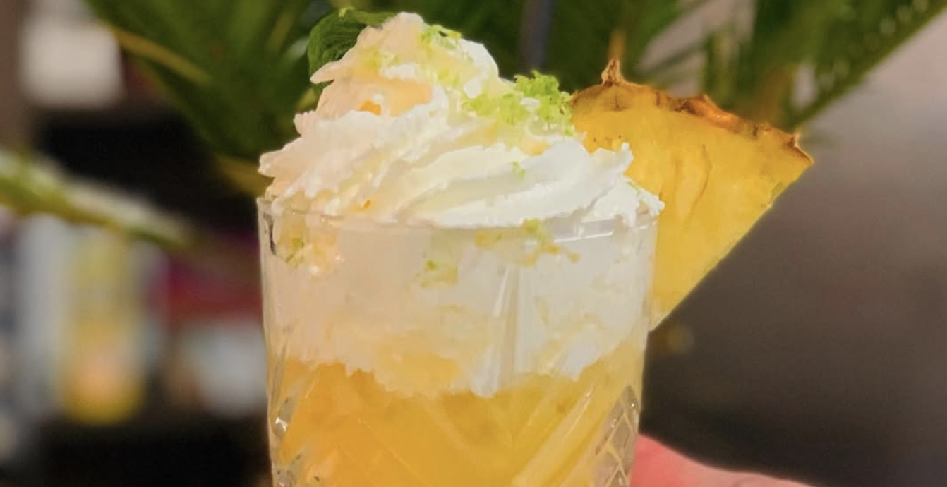 Verre avec un cocktail