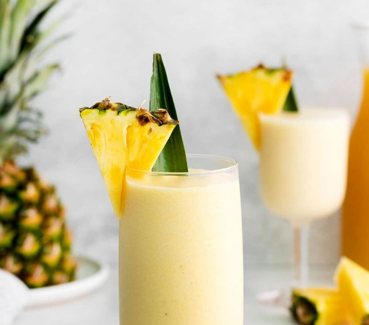 Cocktail avec de l'ananas
