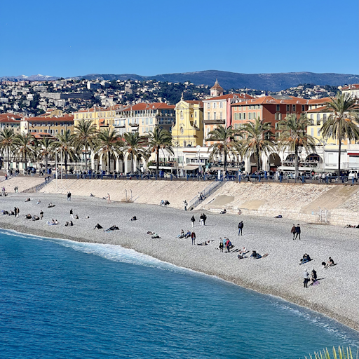 Vue de la mer et d'une plage