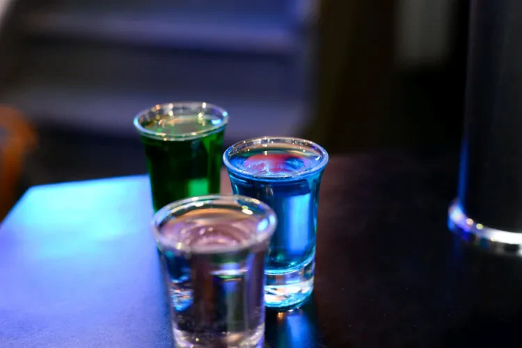 3 verres de shooters