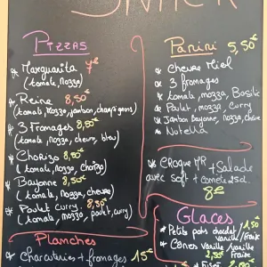 Carte des différentes pizzas et autres snacks