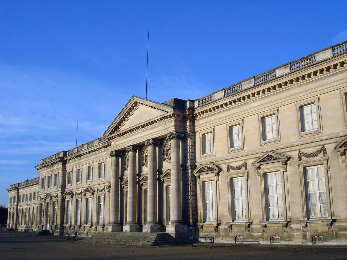 facade d'un chateau