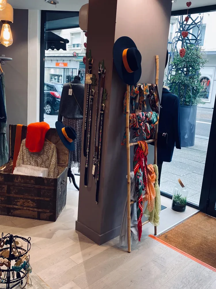 Accessoires de mode dans une boutique