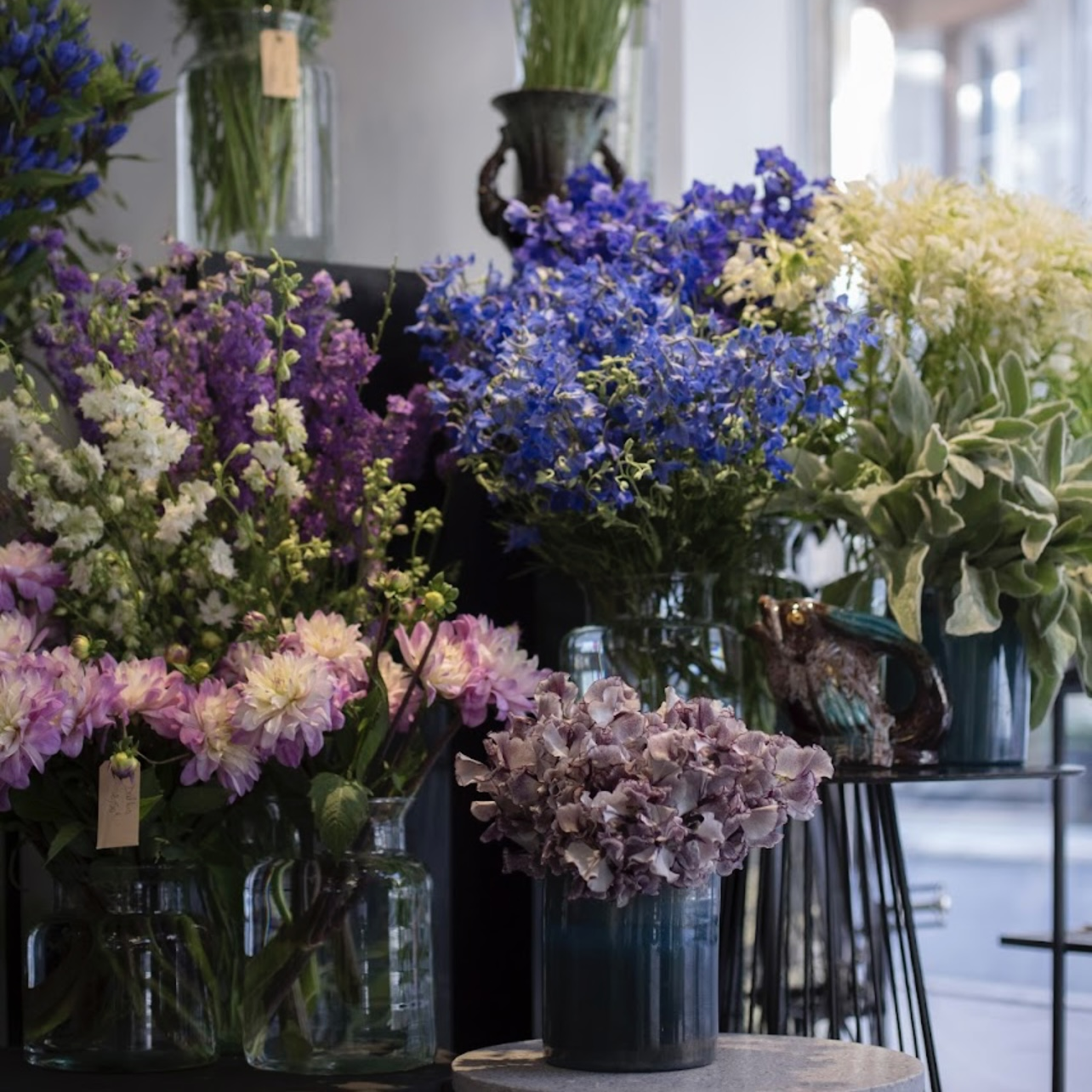 Pleins de bouquets de fleurs