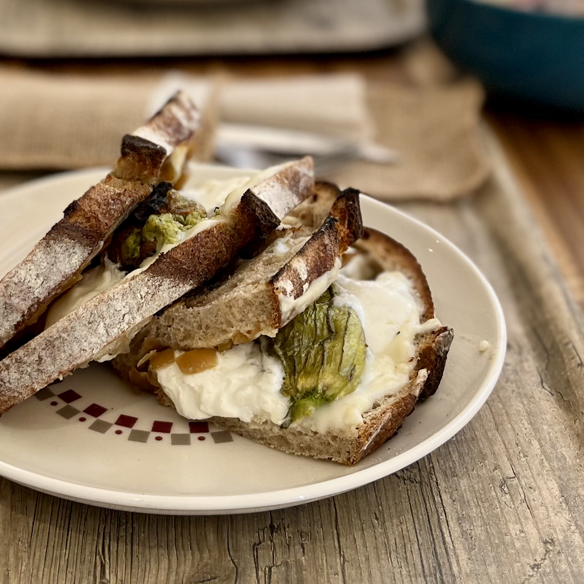 Croque monsieur avec fleur de courgette