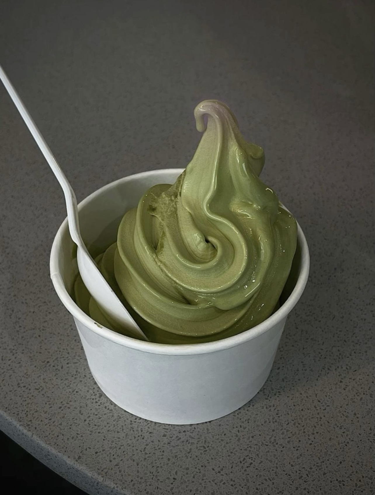 Pot de glace matcha 