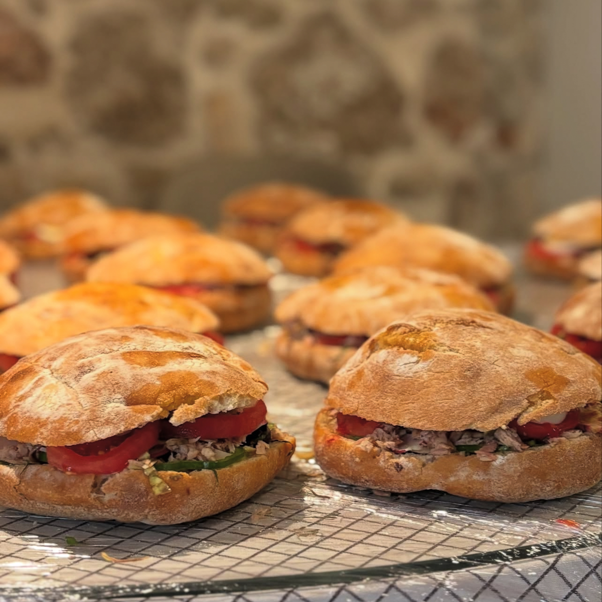 Plaques avec plusieurs pan bagnats dessus