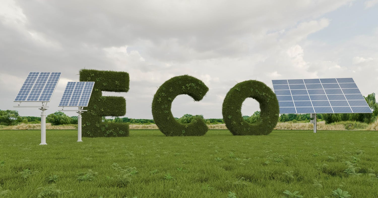 placas solares e arbustos formanando a palavra ECO