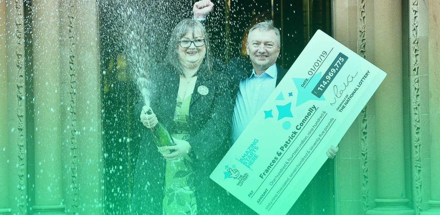 Frances Connolly celebrando sua vitória