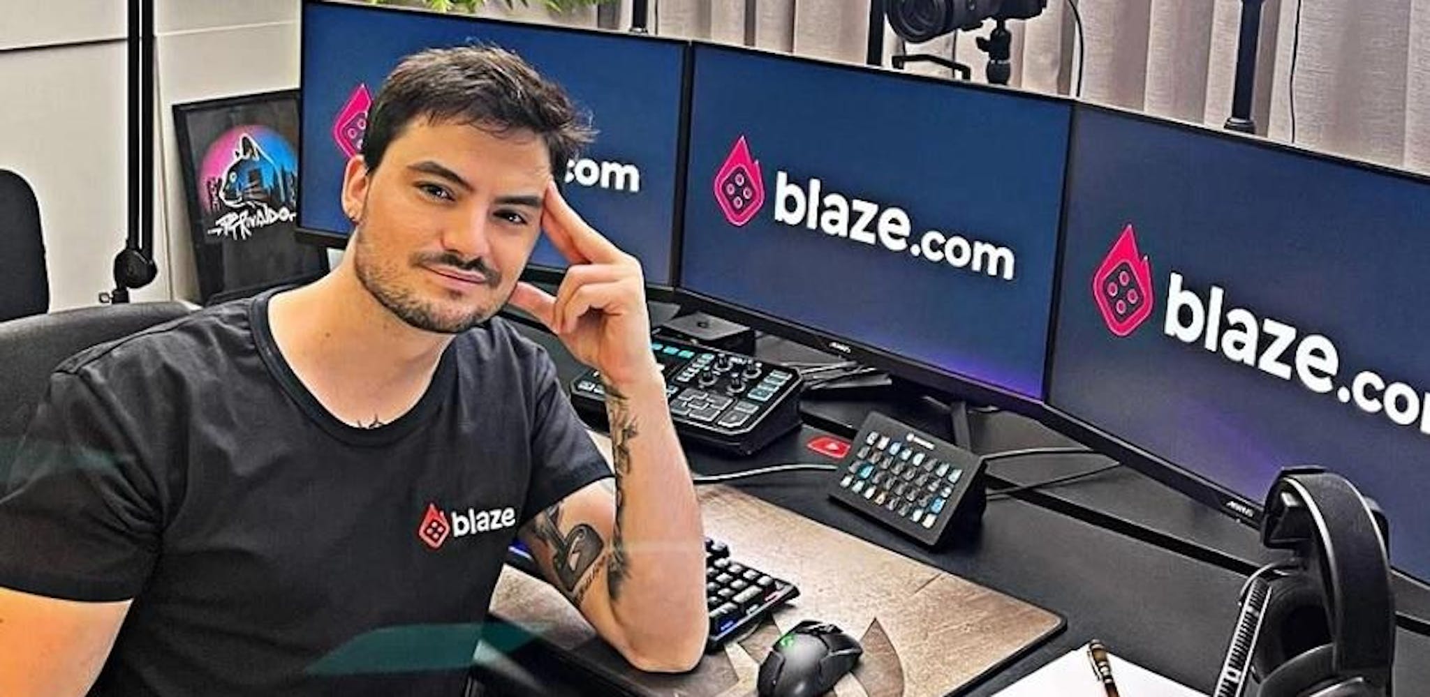 Felipe Neto promocionando el Blaze