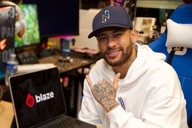 Neymar divulgando a Blaze