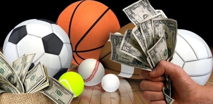 Pelotas de deportes y dinero