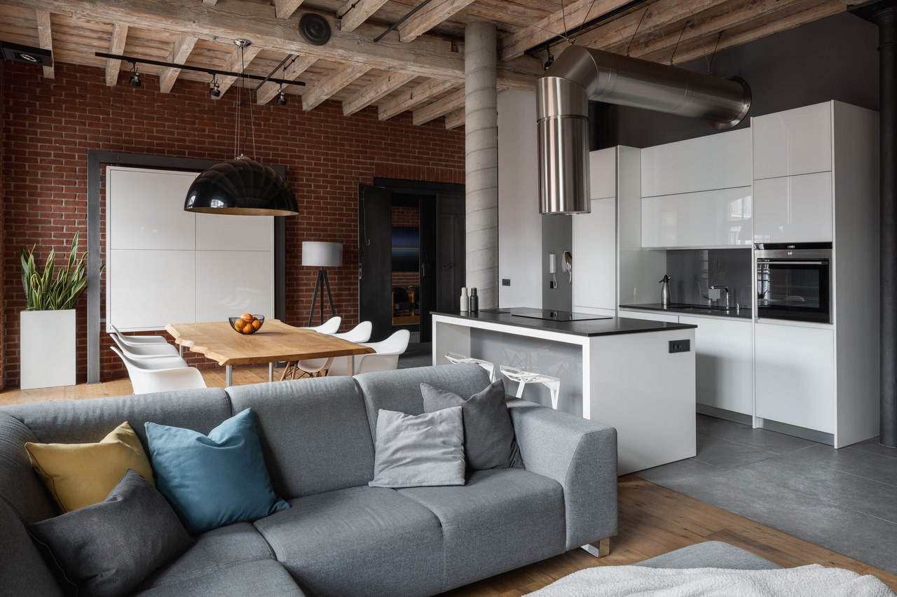 Casa com decoração industrial e integração dos ambientes