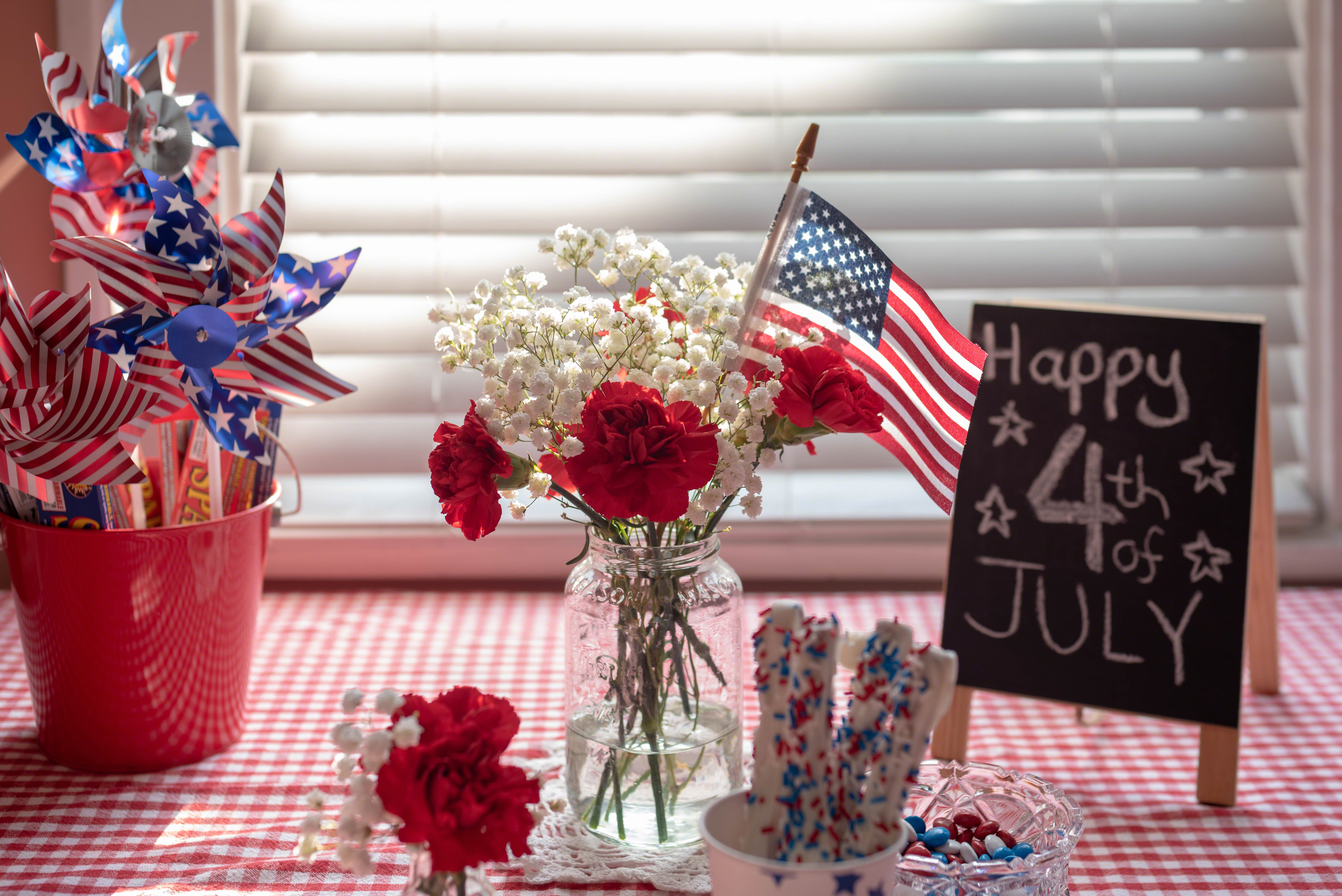fourth of july mason jar centerpiece