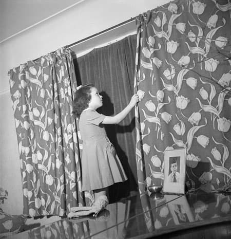 blackout curtains holocaust