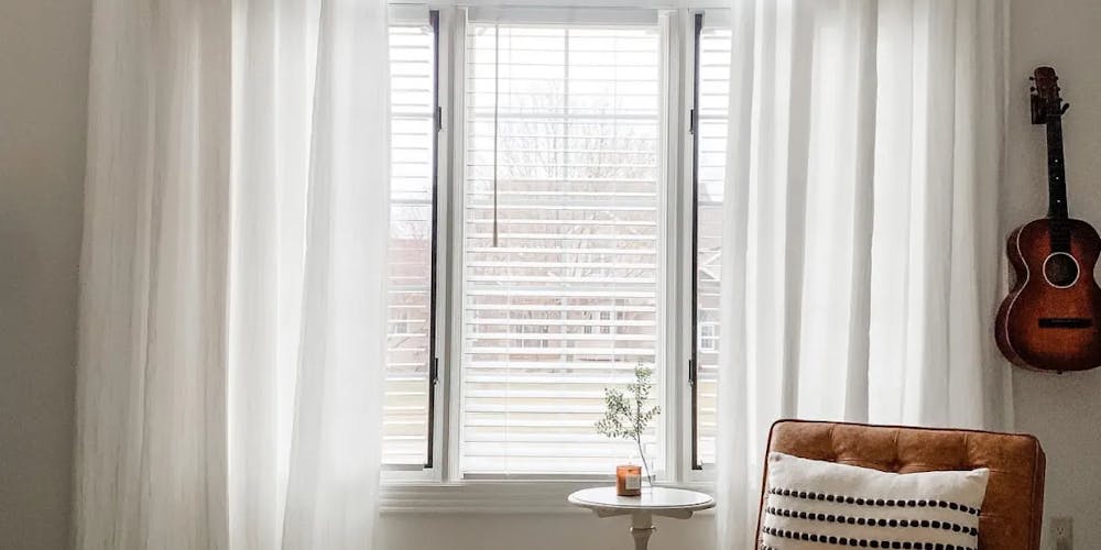 Featured Post - Summer Outfits for Your Windows: Light & Stylish Home Decor Ideas