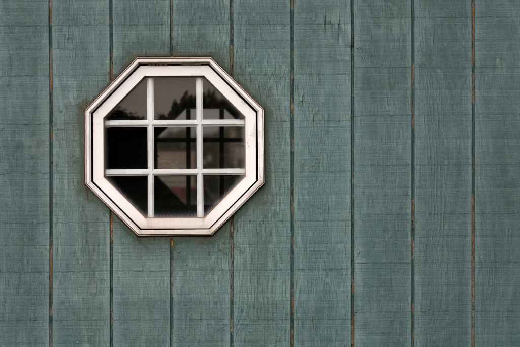 vinyl octagon windows