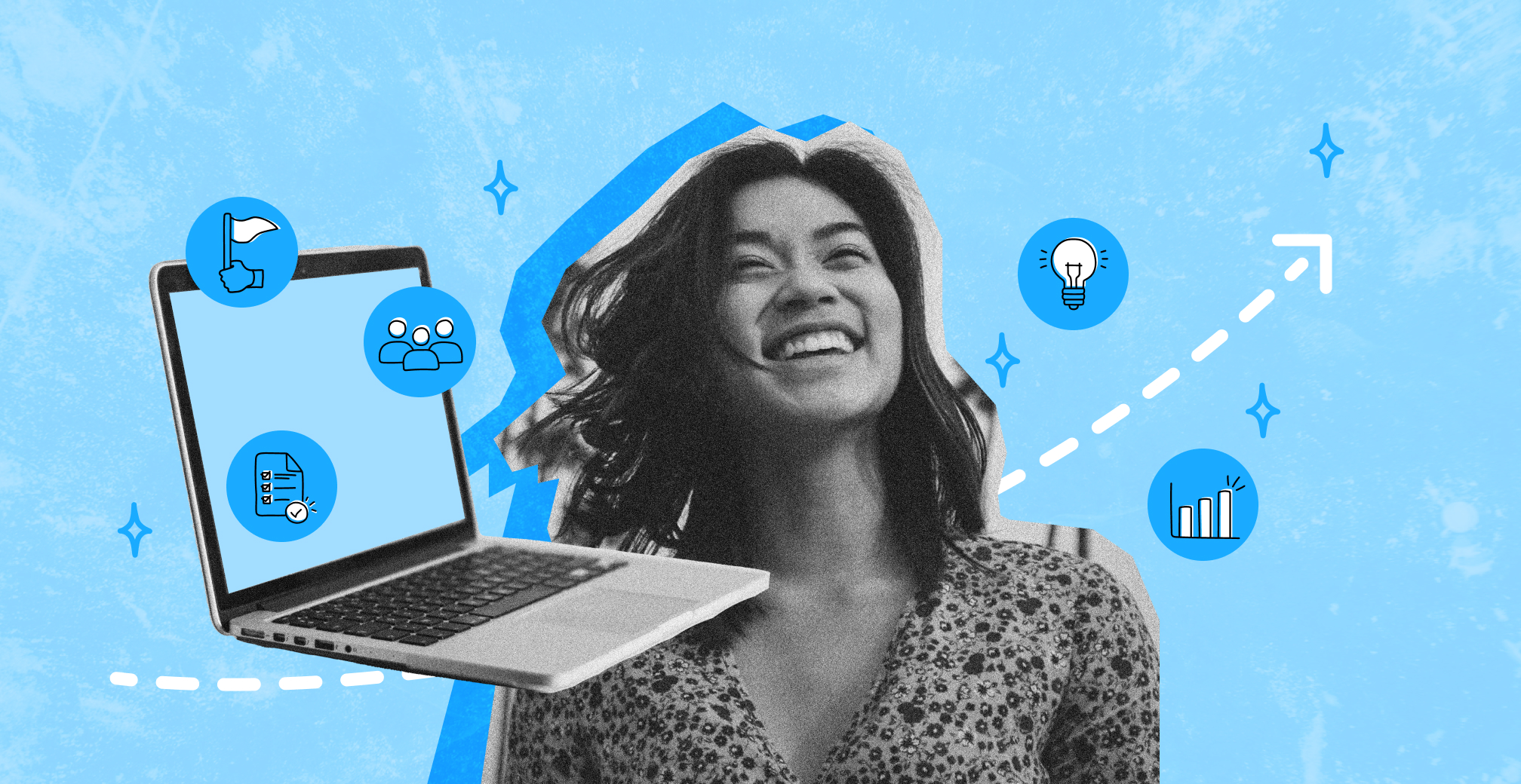 Une femme souriante devant son pc et des icônes