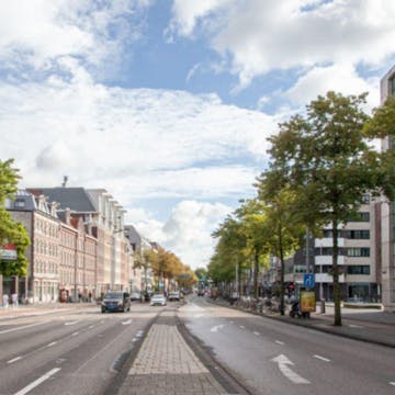 Straatbeeld van de 'Knowledge Mile' in Amsterdam